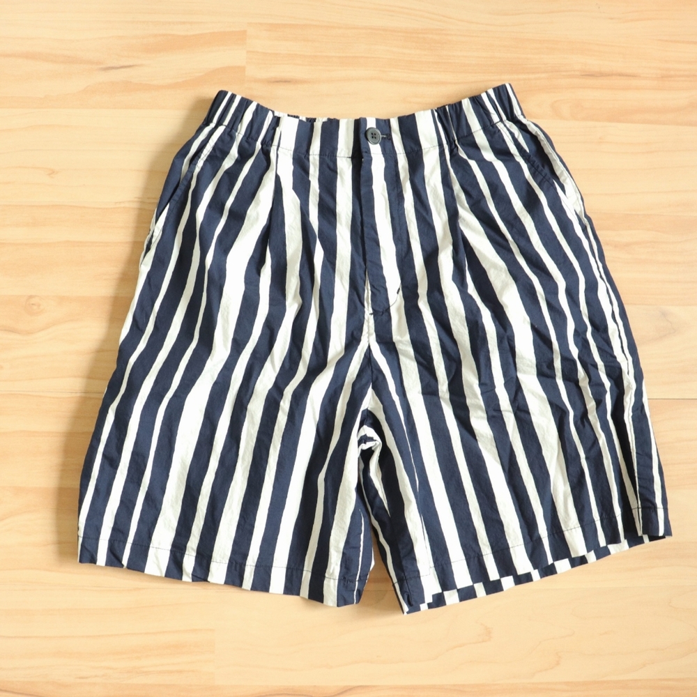 SOLD Marimekko mom shorts